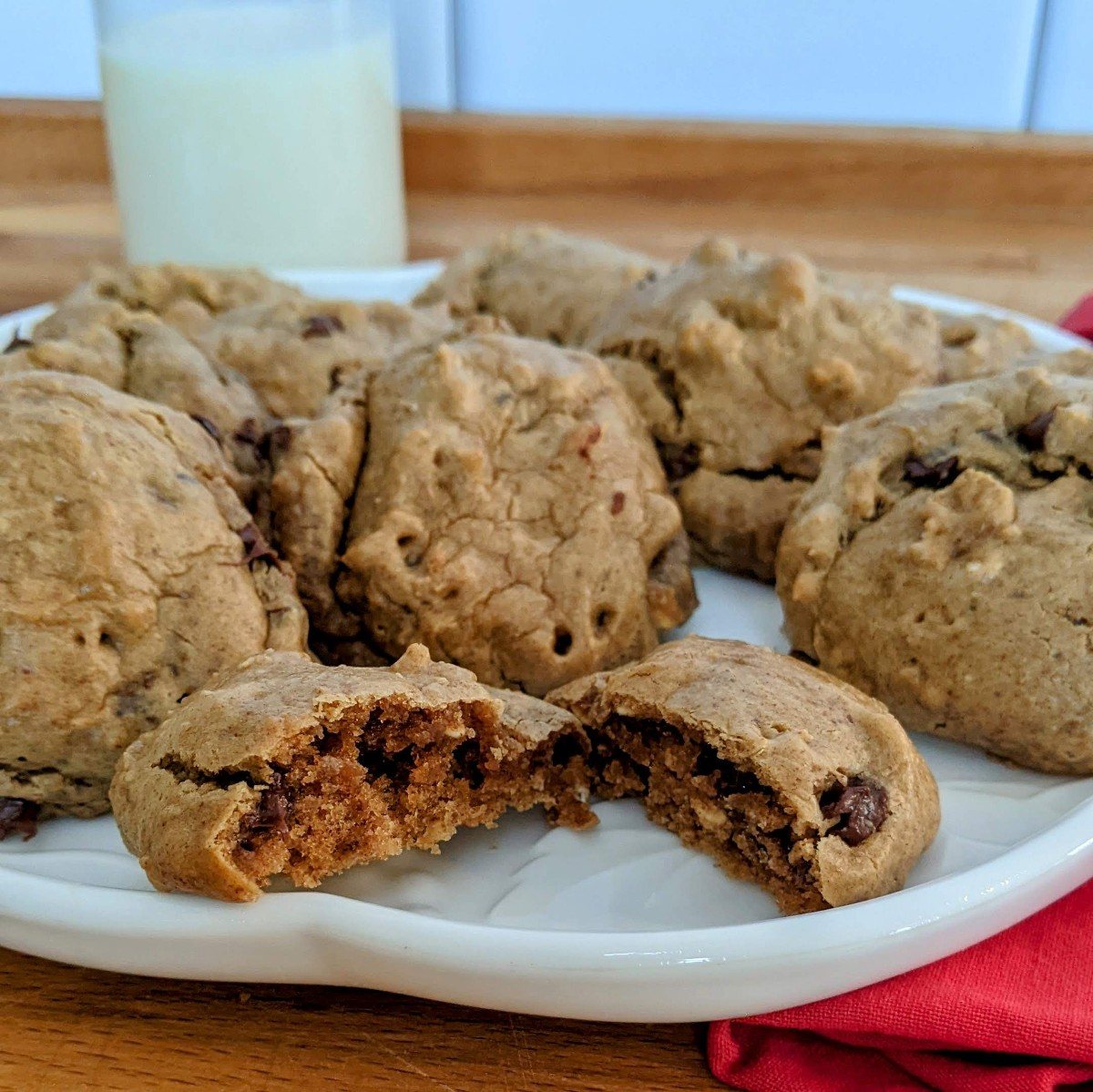 Peanut Butter Chocolate Oat Cookies